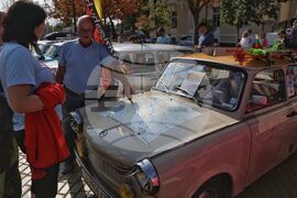 Автосалон и парад на ретро автомобилите