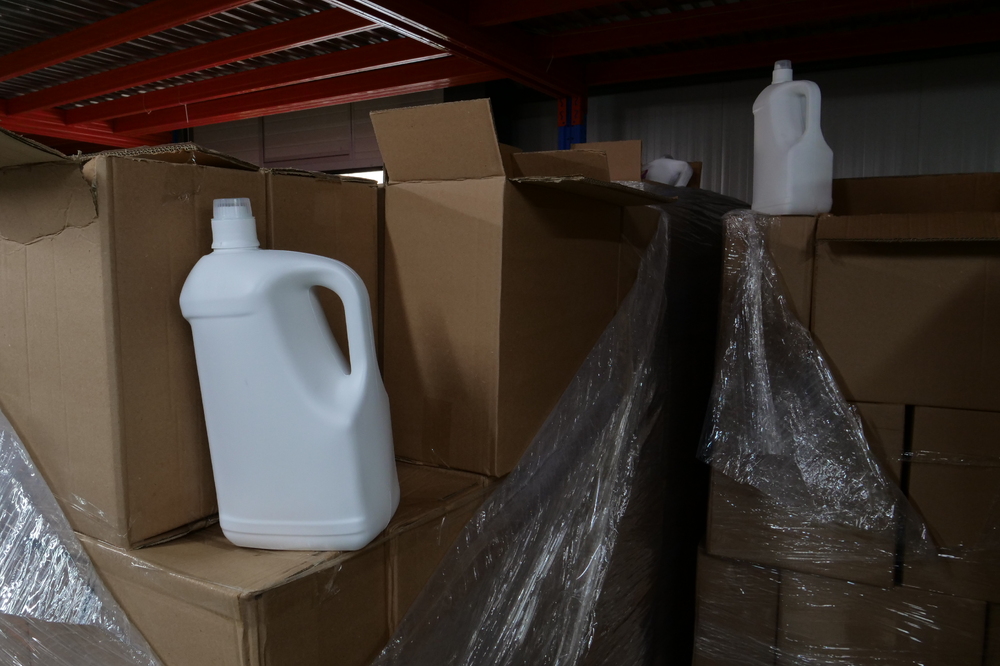 Служители на СДВР са иззели 11 палета с фалшиви перилни препарати и артикули при специализирана операция