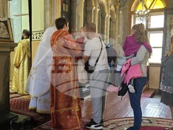 Враца - храм „Св.св. Константин и Елена“ - литургия