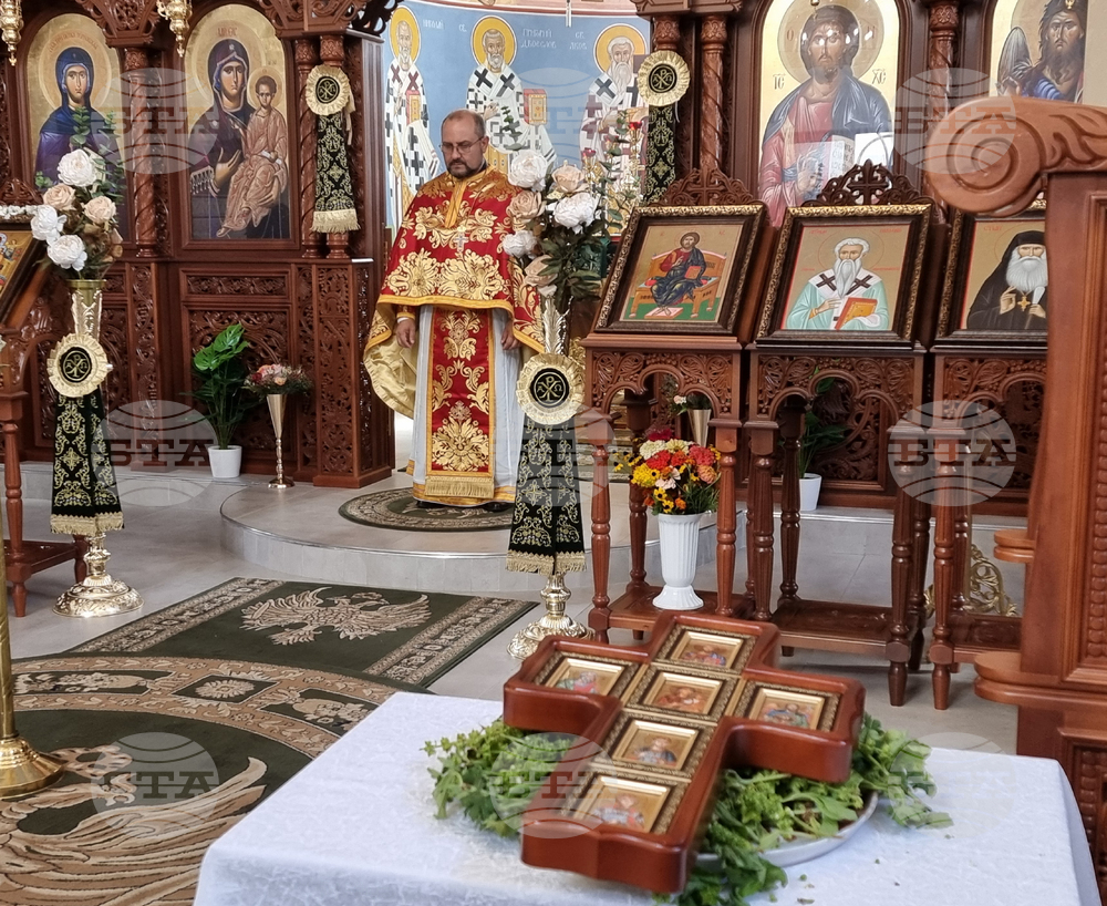 Сливен - храм "Света Петка" - Кръстовден - служба