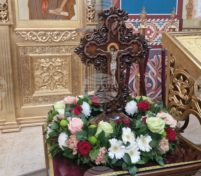 От Българската църковна община „Свети Теодосий Търновски“ в Кьолн представиха график на богослуженията през месец септември