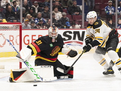 Bruins Canucks Hockey