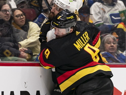 Bruins Canucks Hockey