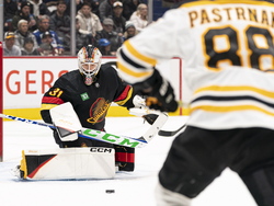 Bruins Canucks Hockey