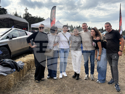 Курортен комплекс Боровец - местност Широката поляна - пикап събор