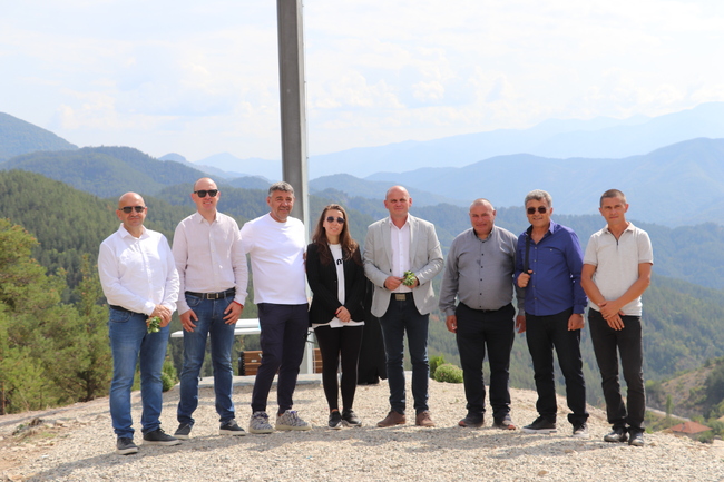 Община Банско: Осветен бе новият кръст над село Гостун – символ на вярата и единението