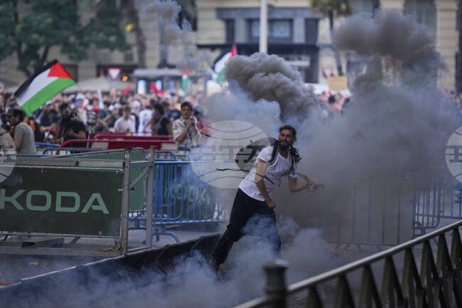 Йонас Вингегор беше обявен за победител в колоездачната Обиколка на Испания, последният етап беше прекратен заради пропалестински протести
