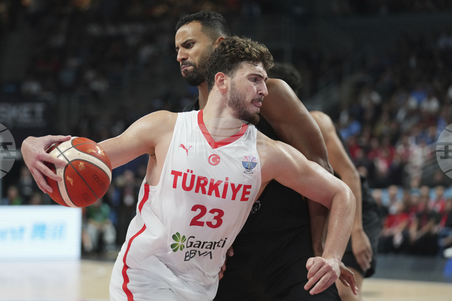Турският национал Алперен Шенгюн: "Чувствам се по-силен и по-бърз след Евробаскет 2025"