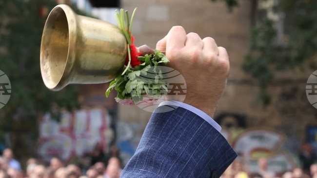 Bulgaria Suspends Funding for Two Bulgarian Schools in Chicago 