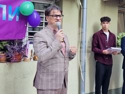 Пловдив - Националната гимназия за сценични и екранни изкуства - министър Мариан Бачев