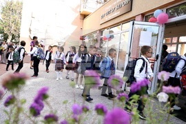 Костинброд - Средно училище „Д-р Петър Берон“ - откриване на учебната година