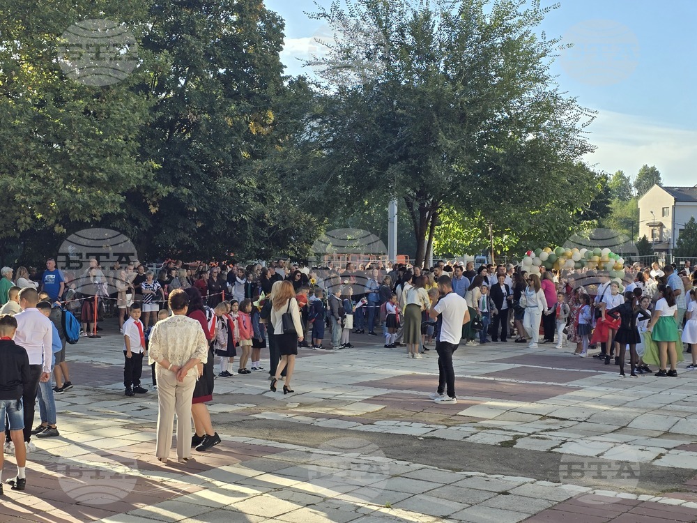 Добрич - Основно училище „Хан Аспарух“ - откриване на учебната година