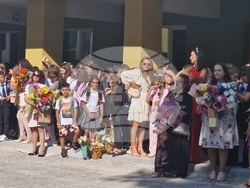 Търговище - Първо Средно училище „Свети Седмочисленици“ - нова учебна година - откриване