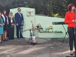 Търговище - Първо Средно училище „Свети Седмочисленици“ - нова учебна година - откриване