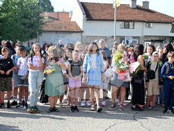 Монтана - първокласници - моркови-3