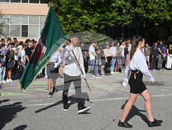 Монтана - първокласници - моркови-4