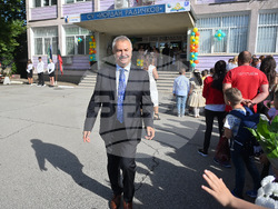 Монтана - първокласници - моркови-5