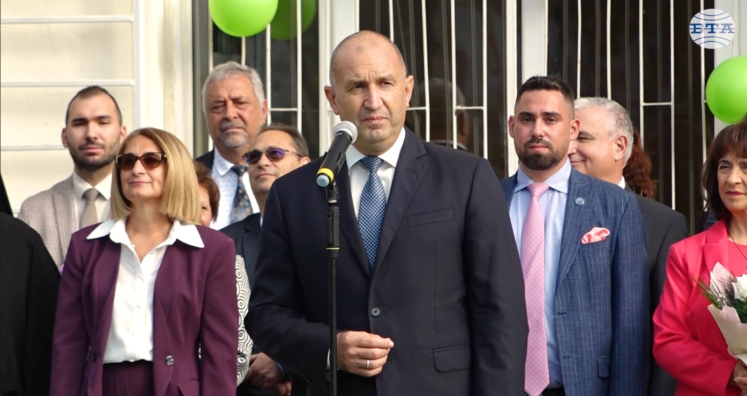 От поколения първият учебен ден е истинско вълнение за всеки български дом, каза президентът Румен Радев От поколения първият учебен ден е истинско вълнение за всеки български дом, каза президентът Румен Радев