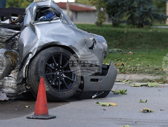 Трима души са загинали, а 42-ма са пострадали при катастрофи в страната през изминалото денонощие