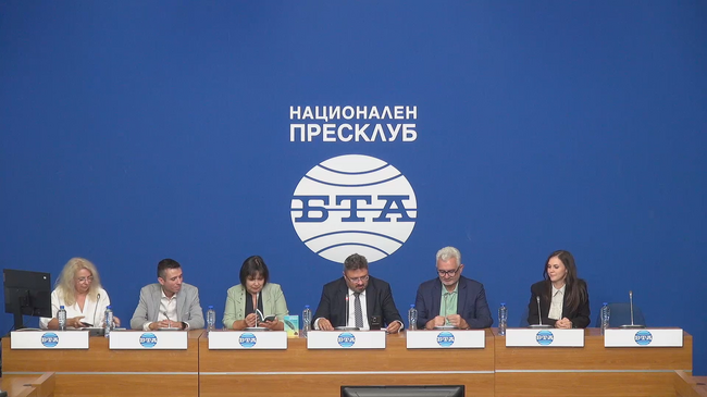 Символно представяне в първия учебен ден на изданието „Написаното остава! Пиши правилно! 101 езикови бележки“