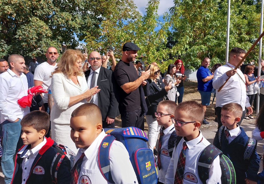 Вицепрезидентът: Винаги можеш да се допиташ до изкуствения интелект, но важното е да развиваш естествения интелект