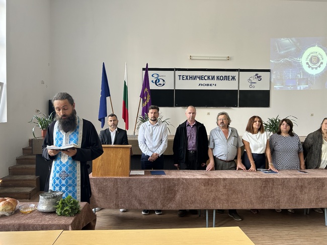 С нова специалност започва учебната година в Техническия колеж в Ловеч