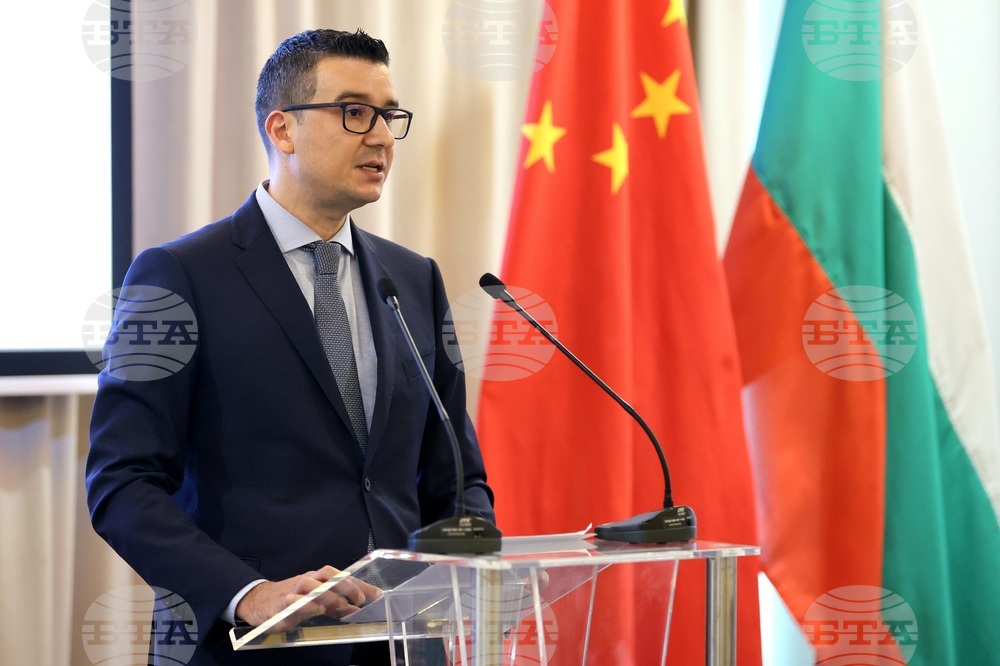 България и Китай имат над 75-годишна история на приятелство и сътрудничество, каза министър Петър Дилов на двустранен икономически форум