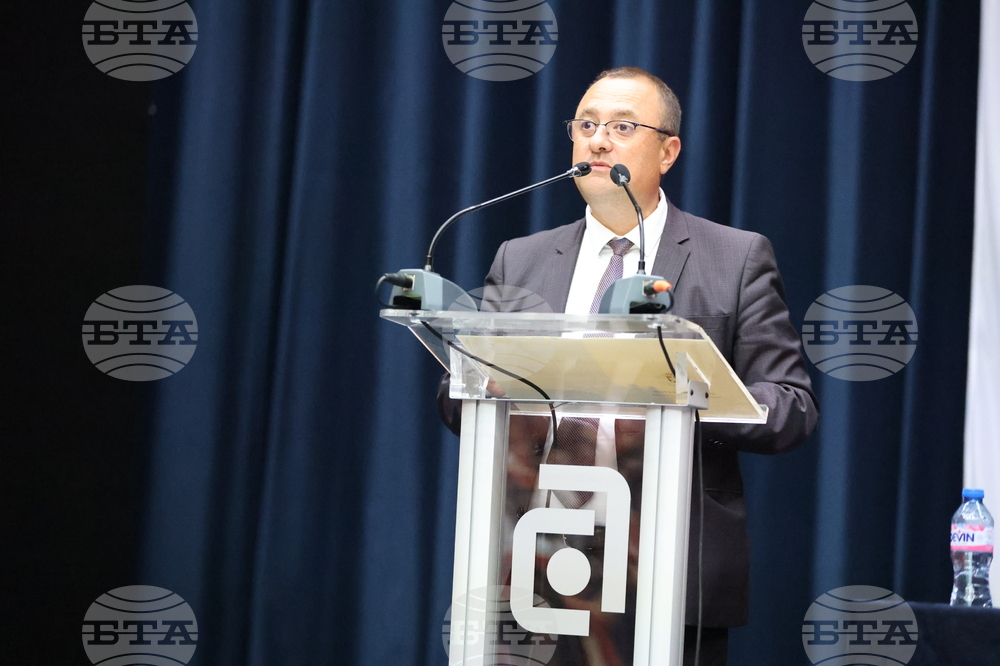 УАСГ е еталон за висок професионализъм и качество на образованието, каза министърът на регионалното развитие и благоустройството Иван Иванов