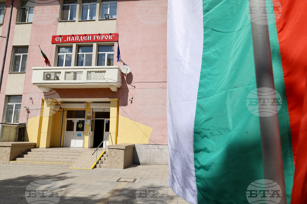 Пловдив - Министърът на образованието и науката Красимир Вълчев - работна среща