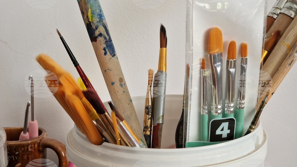 Румъния - Меган Доминеску - текстилен артист