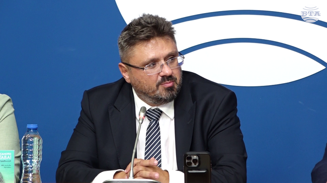 За първия учебен ден БТА подкрепи с 900 лева 9 свои служители с деца в първи или осми клас