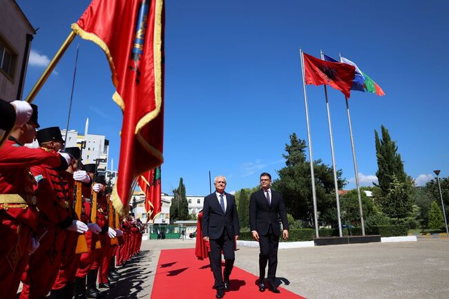 Defence Minister, Albanian Counterpart Discuss in Tirana NATO Agenda Issues, Bilateral Co-operation