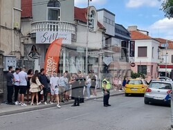 Шумен - учебна година - празнуващи ученици - полиция