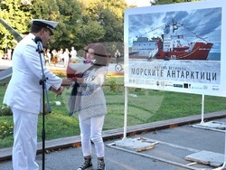 Варна - Фотографска изложба „Морските антарктици“