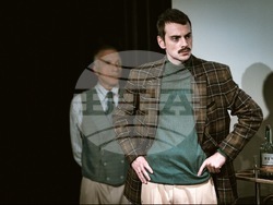 Театър „Възраждане“ открива новия си сезон с премиерното представление „Те бяха десет“ по Агата Кристи, снимка – театър „Възраждане“