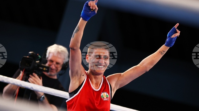 Червен бряг спечели отборната титла по бокс при жените