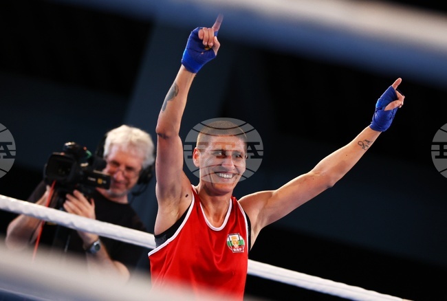 Червен бряг спечели отборната титла по бокс при жените