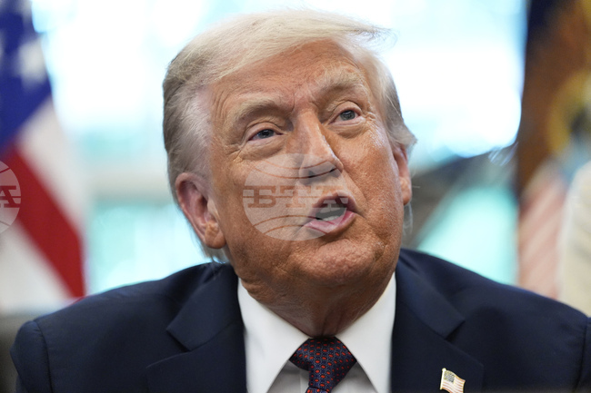 Тръмп заяви, че САЩ са нанесли удар по още един кораб, предполагаемо превозващ наркотици, убивайки трима венецуелци