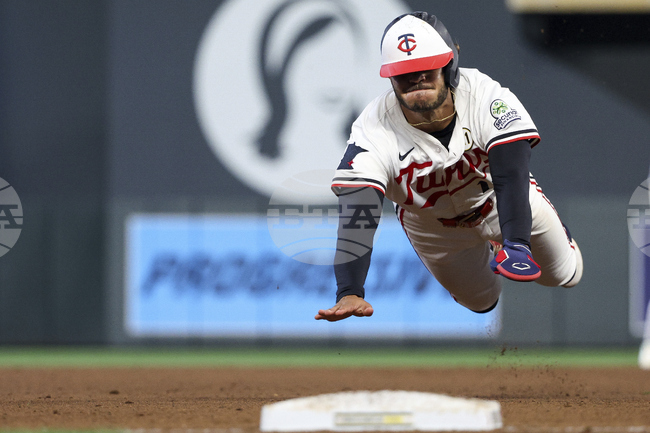 APTOPIX Yankees Twins Baseball