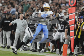 Chargers Raiders Football