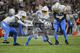 Chargers Raiders Football