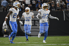 Chargers Raiders Football