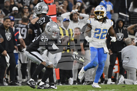Chargers Raiders Football