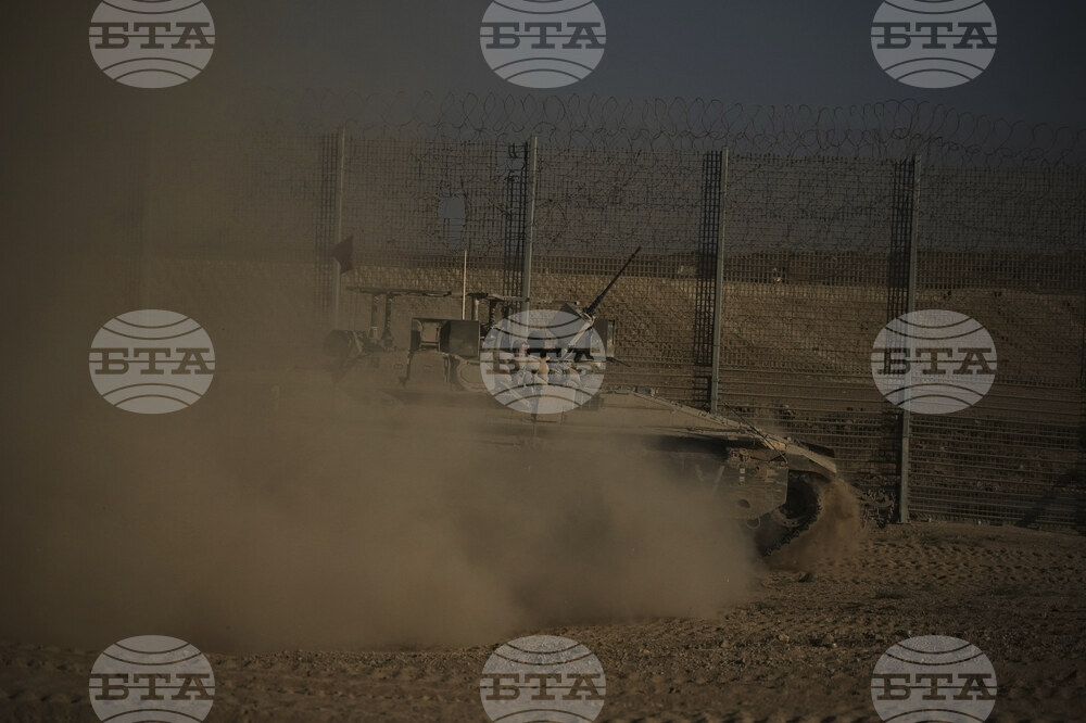 Двама души са застреляни на граничен пункт, контролиран от Израел, съобщиха лекари