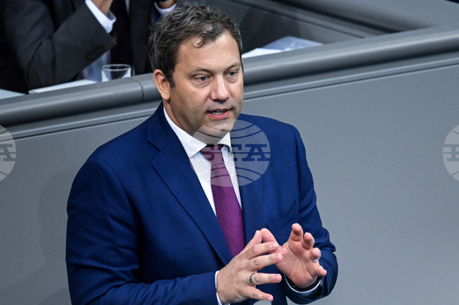 Германският финансов министър обеща структурни реформи за стимулиране на спестяванията в интервю за в. "Ханделсблат"