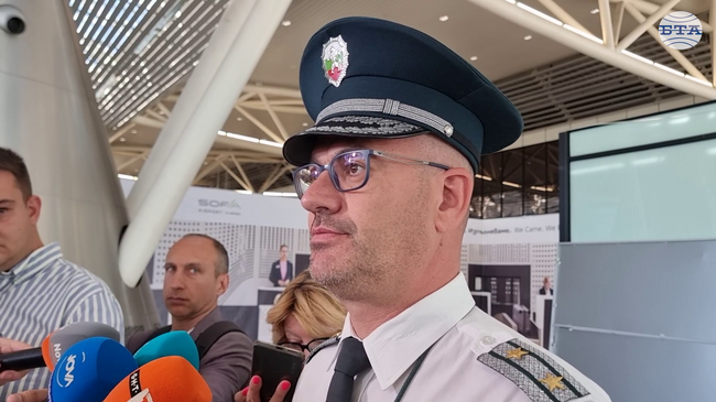 Издирваният от Ливан задържан на летището в София, не е оказал съпротива, бил у нас като турист, каза Здравко Самуилов, началник на ГКПП „Аерогара София“