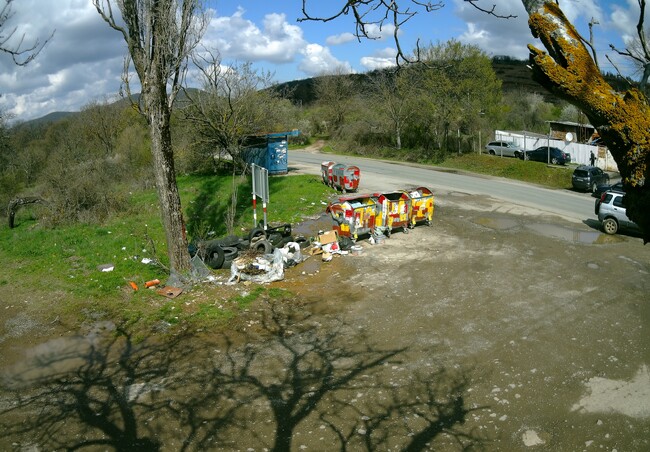Община Стара Загора: Най-честото нарушение на общинските наредби: ненужни вещи около контейнерите за смет