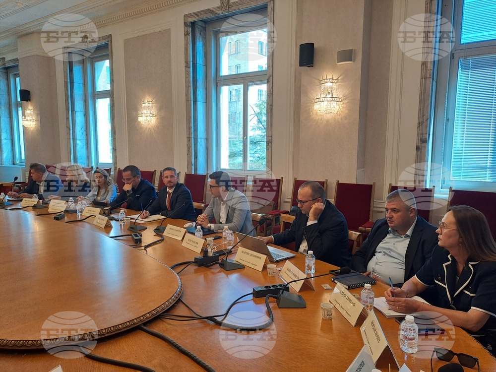 Парламент - Комисията по бюджет и финанси