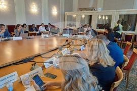 Парламент - Комисията по бюджет и финанси
