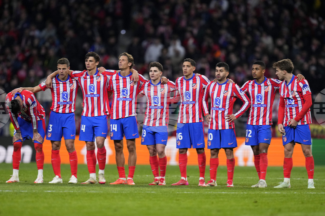 Атлетико Мадрид преговаря с американския инвестиционен фонд "Аполо" за продажба на акциите си